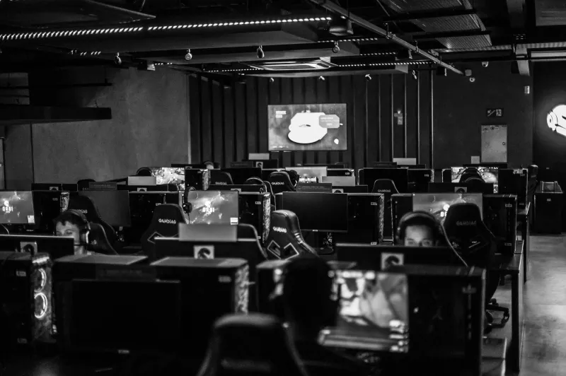 Muted and Broken: How Voice Channels Are Quietly Destroying Team Rosters